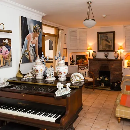 The Gallery B&b, The Glen, ,county Cork * Kinsale