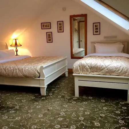 The Gallery B&b, The Glen, ,county Cork * Kinsale